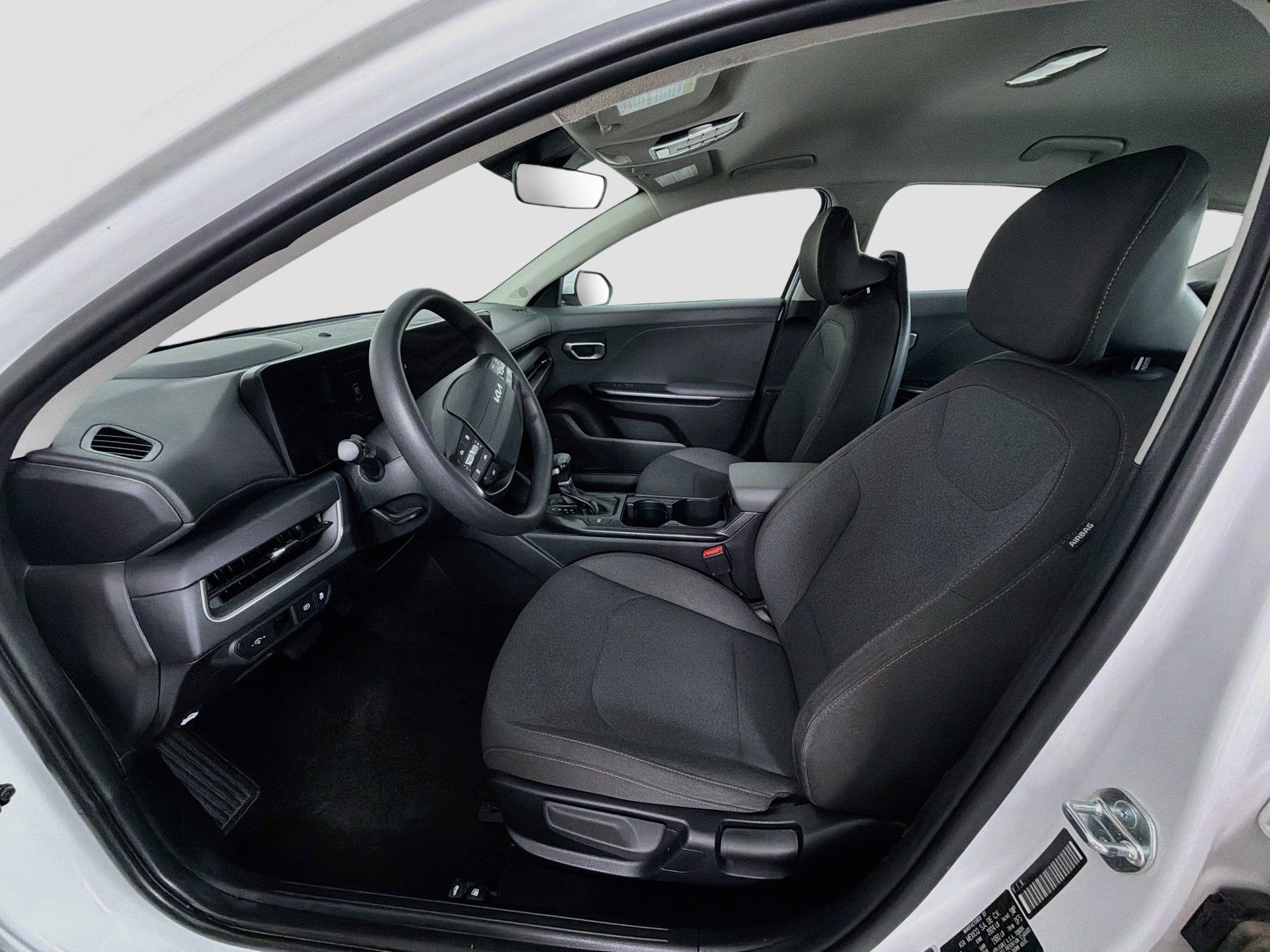 Used 2025 Kia K4 FWD image 13