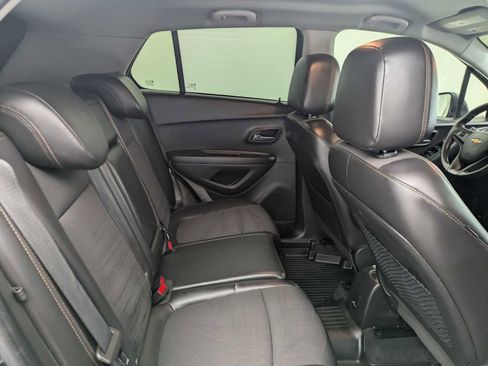 Used 2021 Chevrolet Trax LT AWD/4WD image 20