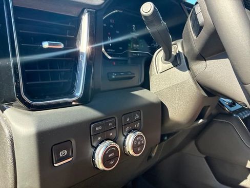 Used 2024 GMC Sierra 2500 Denali Ultimate AWD/4WD image 10