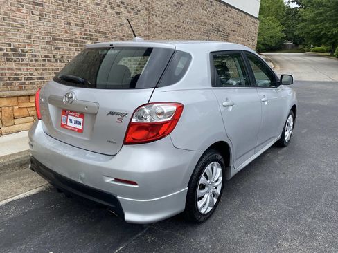 Used 2010 Toyota Matrix S AWD/4WD image 3