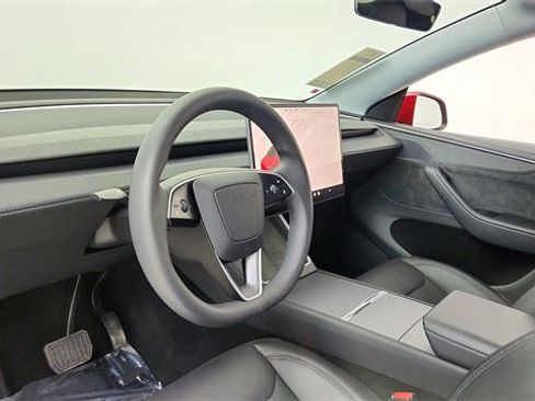 Used 2026 Tesla Model Y Long Range image 17