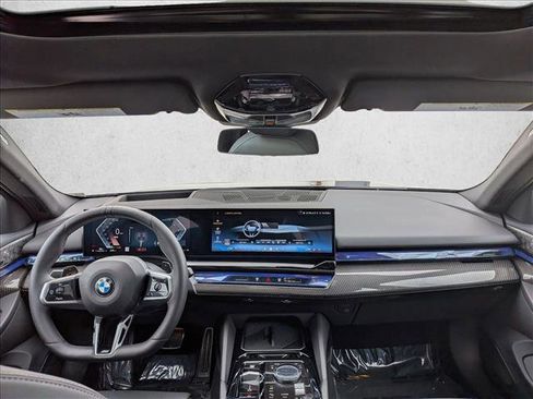 Used 2026 BMW 540i xDrive w/ M Sport Package image 19
