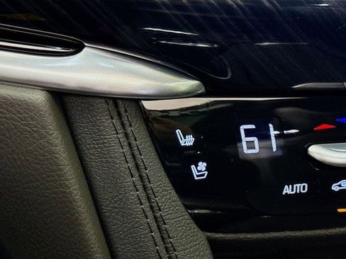 Used 2024 Cadillac XT6 Premium Luxury w/ Technology Package image 24