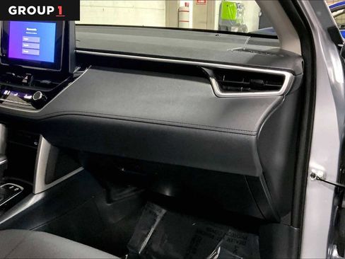 Used 2023 Toyota Corolla Cross LE image 19