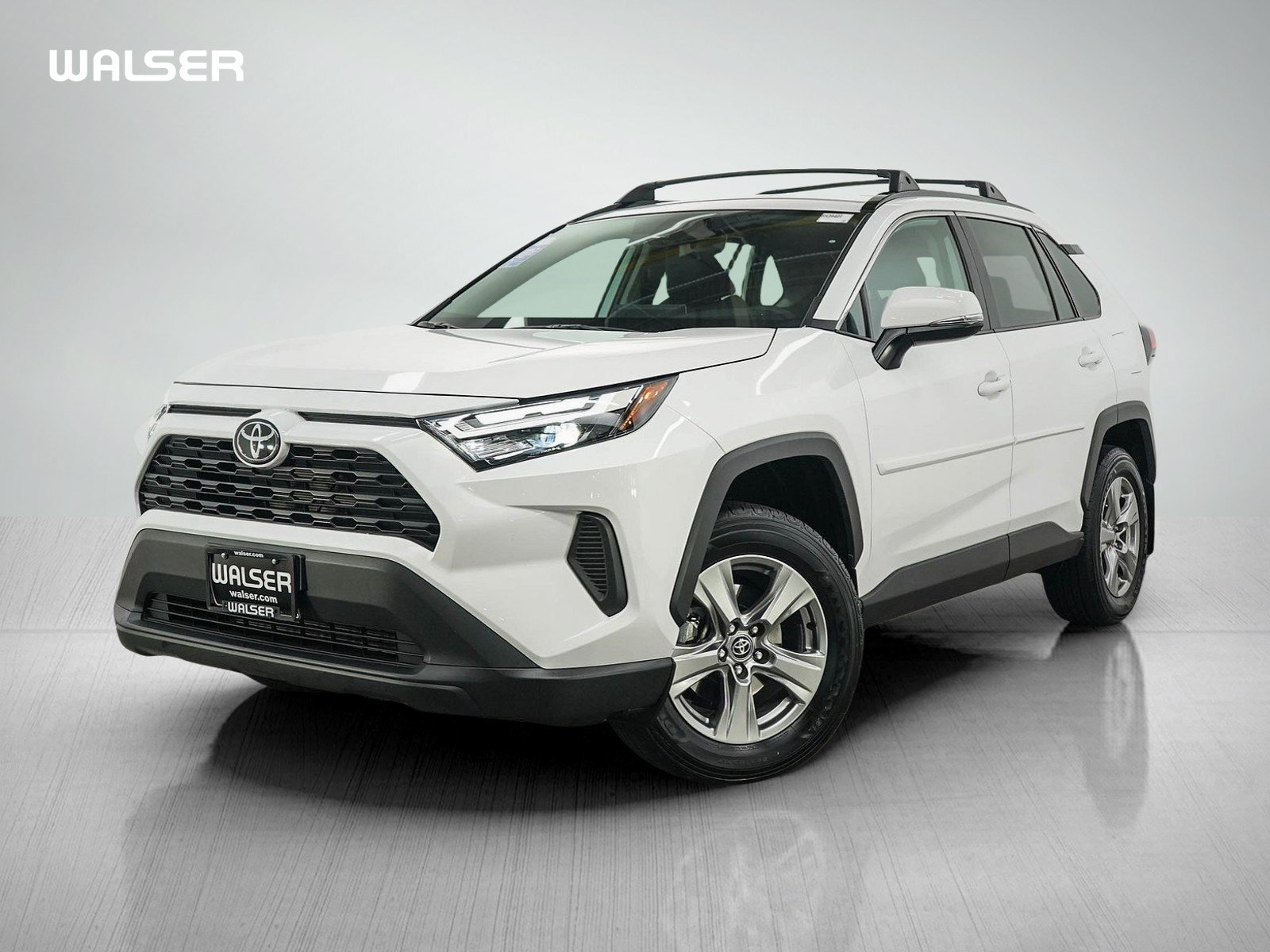 Used 2024 Toyota RAV4 XLE AWD/4WD image 1
