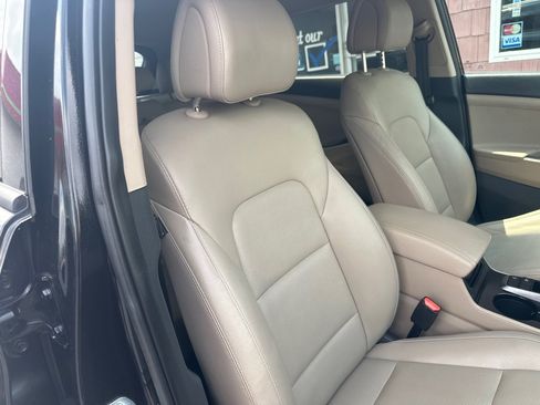Used 2017 Hyundai Tucson SE Plus FWD image 10