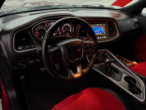 Used 2022 Dodge Challenger GT w/ Plus Package image 15