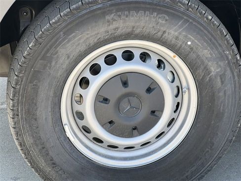 New 2024 Mercedes-Benz Sprinter 144 Cargo image 5