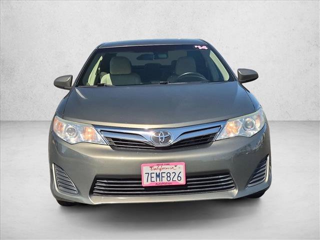 Used 2014 Toyota Camry LE FWD image 2
