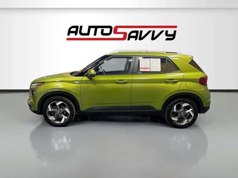 Used 2022 Hyundai Venue SEL w/ Cargo Package image 4