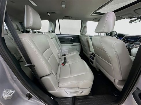 Certified 2022 Honda Pilot Special Edition image 6