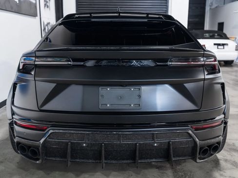 Used 2020 Lamborghini Urus image 7