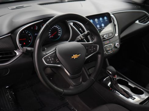 Used 2023 Chevrolet Malibu RS FWD image 19