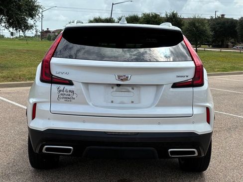 Used 2024 Cadillac XT4 Premium Luxury FWD image 5