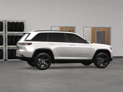 New 2025 Jeep Grand Cherokee Limited w/ Black Appearance Package image 6