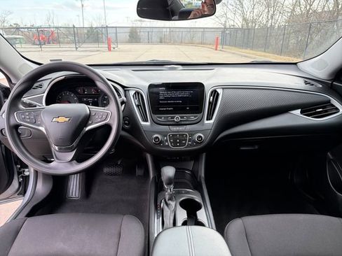 Used 2024 Chevrolet Malibu LT image 15