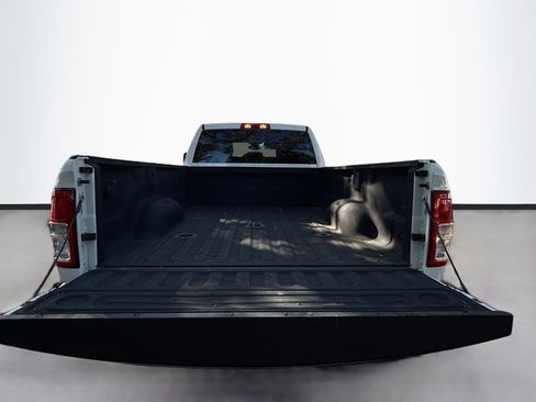 Used 2024 RAM 3500 Big Horn image 12