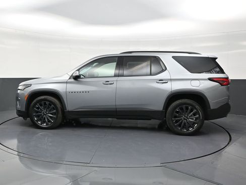 Used 2024 Chevrolet Traverse RS image 2