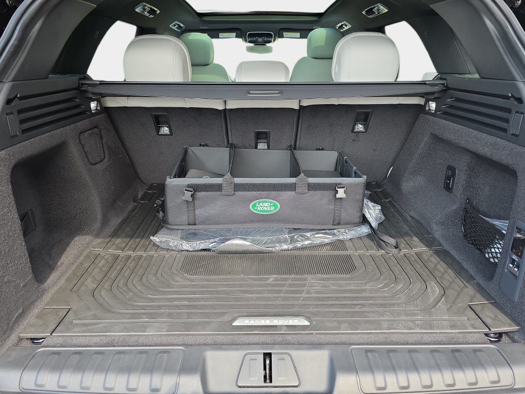 New 2026 Land Rover Range Rover Sport SE AWD/4WD image 10