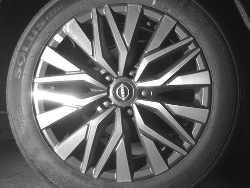 Used 2025 Nissan Altima 2.5 SV FWD image 15