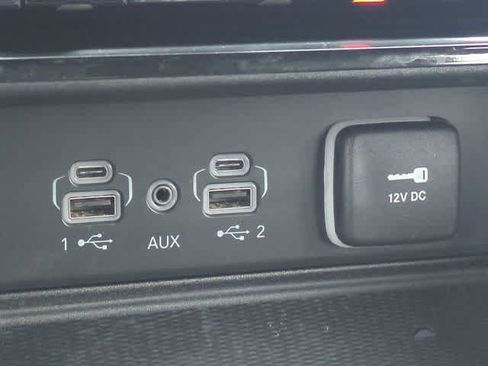 Used 2024 Jeep Grand Cherokee L Laredo image 30