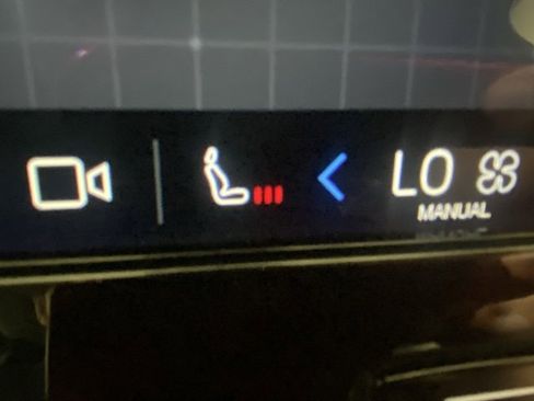 Certified 2024 Volvo V60 B5 Cross Country Plus image 22