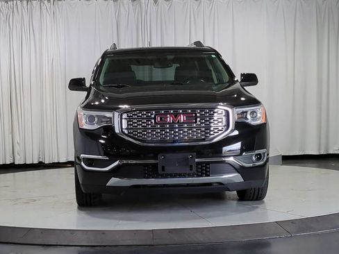 Used 2017 GMC Acadia Denali w/ Technology Package AWD/4WD image 4
