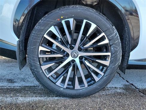 New 2026 Lexus RZ 350e image 5