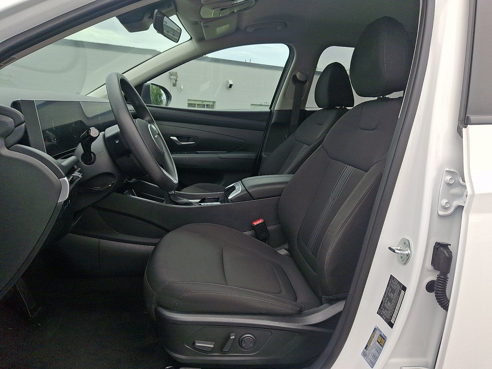 Certified 2025 Hyundai Tucson SEL AWD/4WD image 14