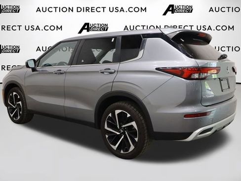 Used 2022 Mitsubishi Outlander SE AWD/4WD image 5