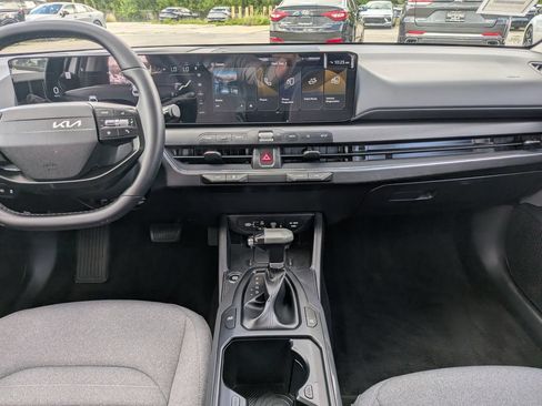 Certified 2025 Kia K4 EX FWD image 17