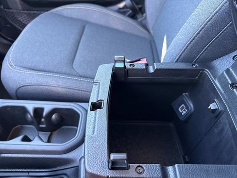 Used 2025 Jeep Wrangler Sport image 30