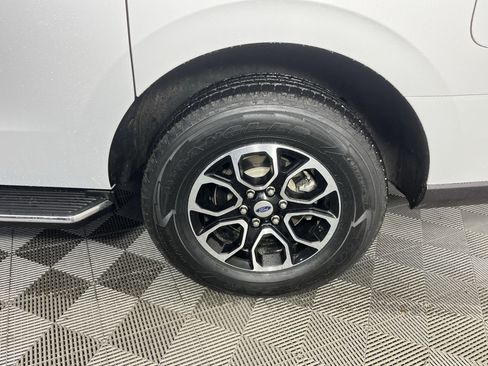 Used 2023 Ford Expedition Max XLT image 20