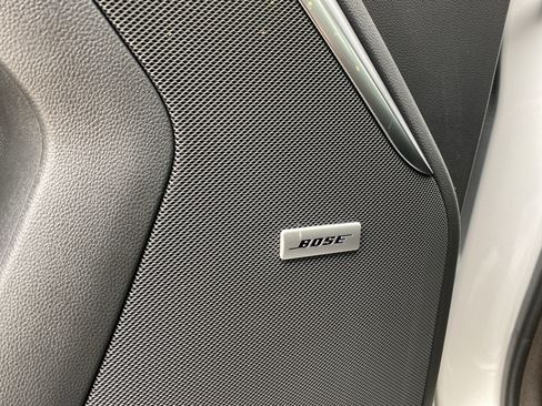 Used 2024 GMC Yukon Denali w/ Denali Reserve Package image 28