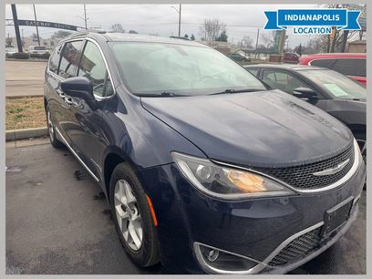 Used 2017 Chrysler Pacifica Touring-L w/ Tire & Wheel Group