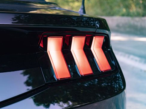Used 2025 Ford Mustang GT Premium w/ GT Performance Package RWD image 14