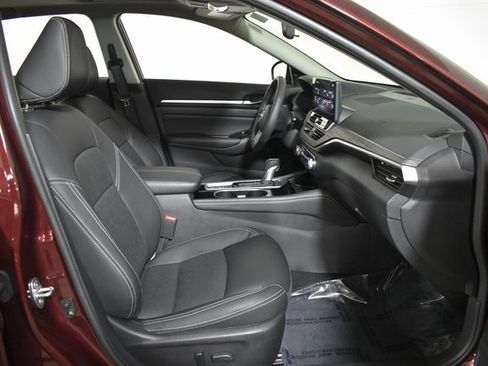 Used 2025 Nissan Altima 2.5 SL image 36