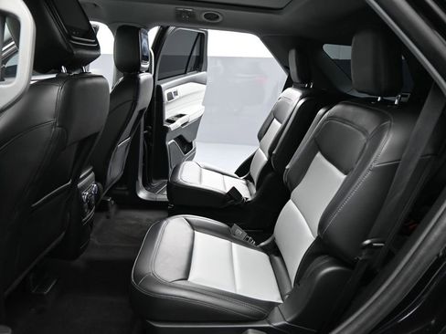 Certified 2023 Ford Explorer XLT w/ Equipment Group 202A image 23