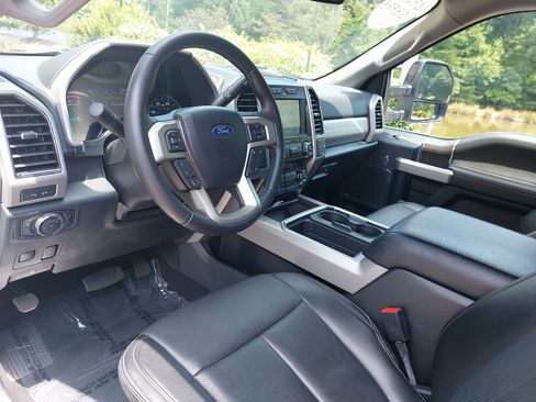 Used 2021 Ford F250 Lariat AWD/4WD image 4
