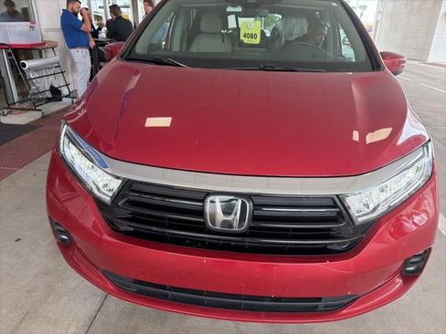 Used 2024 Honda Odyssey Elite image 4