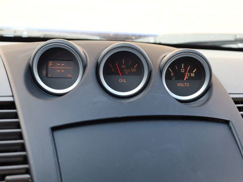 Used 2005 Nissan 350Z Touring image 23