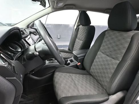 Used 2017 Nissan Rogue Sport SV AWD/4WD image 23