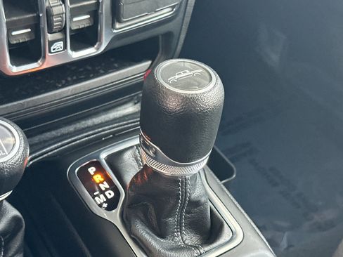 Used 2024 Jeep Gladiator Sport image 16