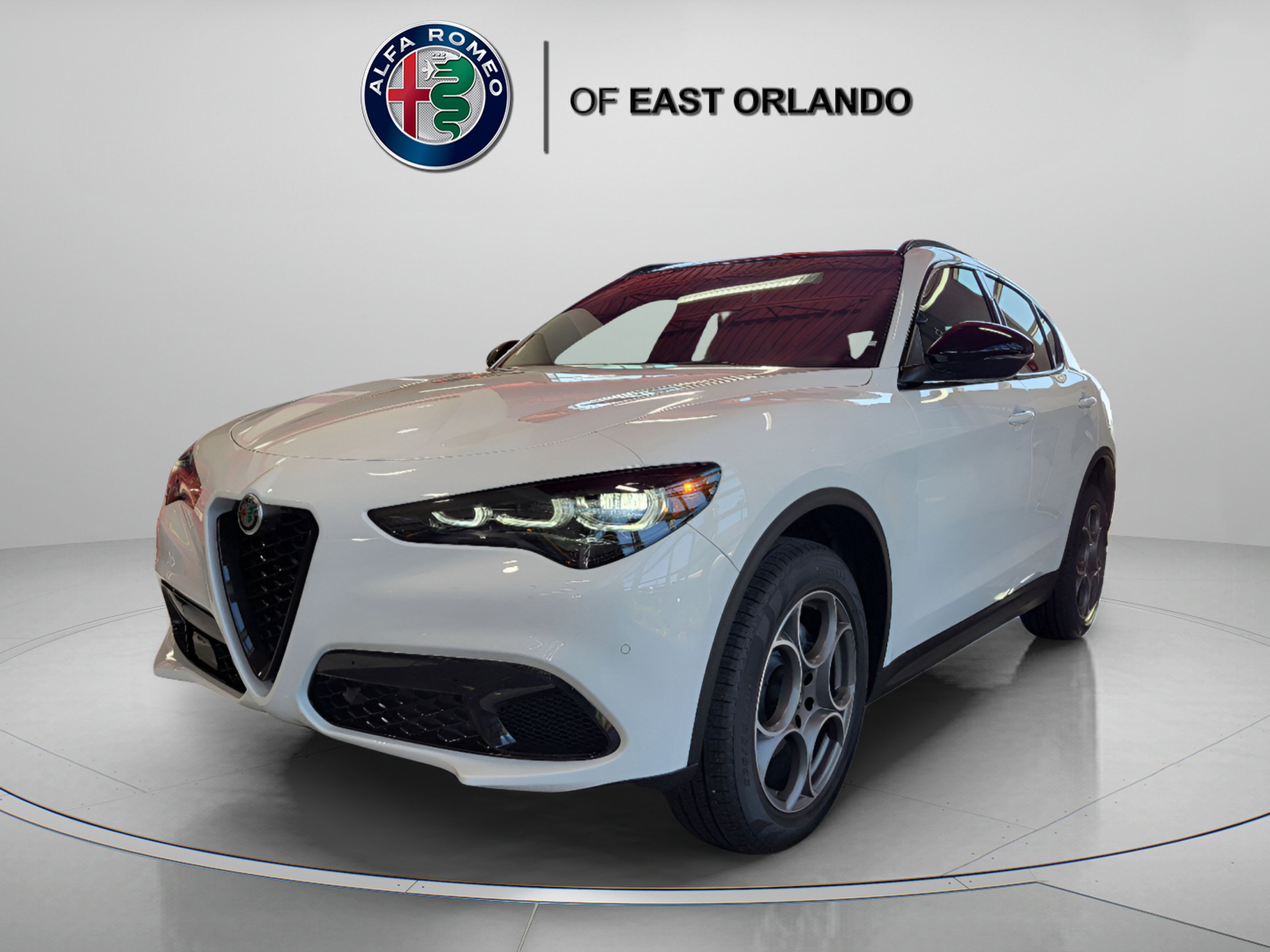 New 2025 Alfa Romeo Stelvio Sprint AWD/4WD image 4