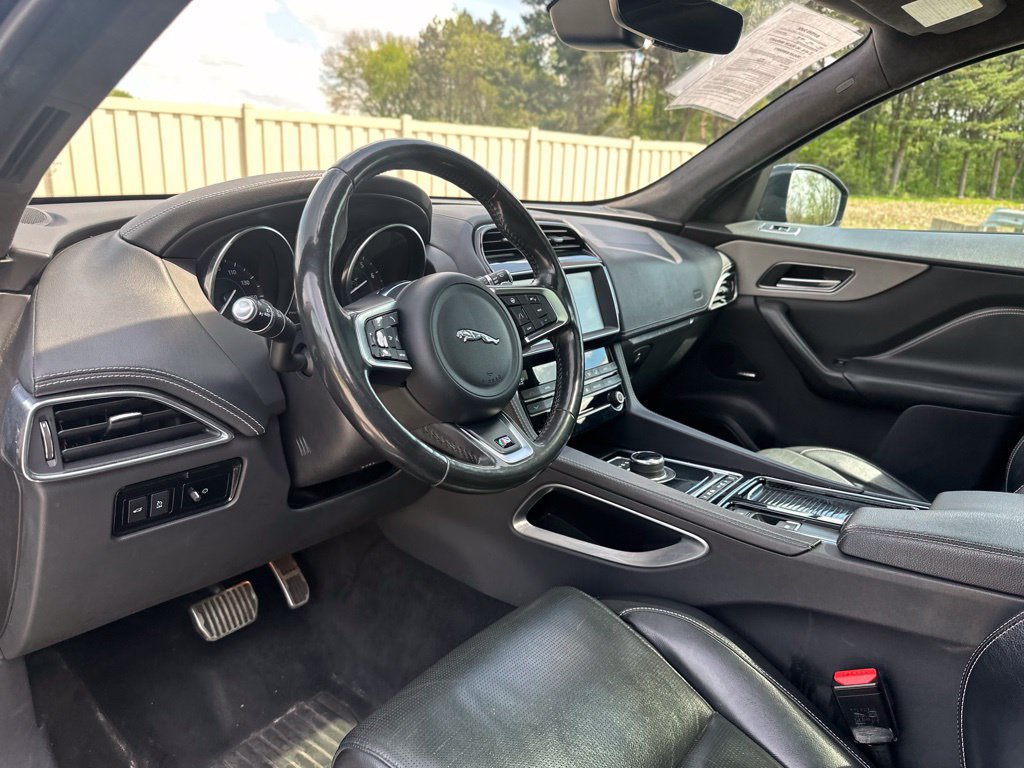 Used 2020 Jaguar F-PACE S AWD/4WD image 15