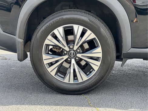 Used 2023 Nissan Rogue SV image 27