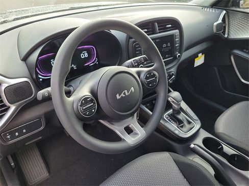 New 2025 Kia Soul LX image 22