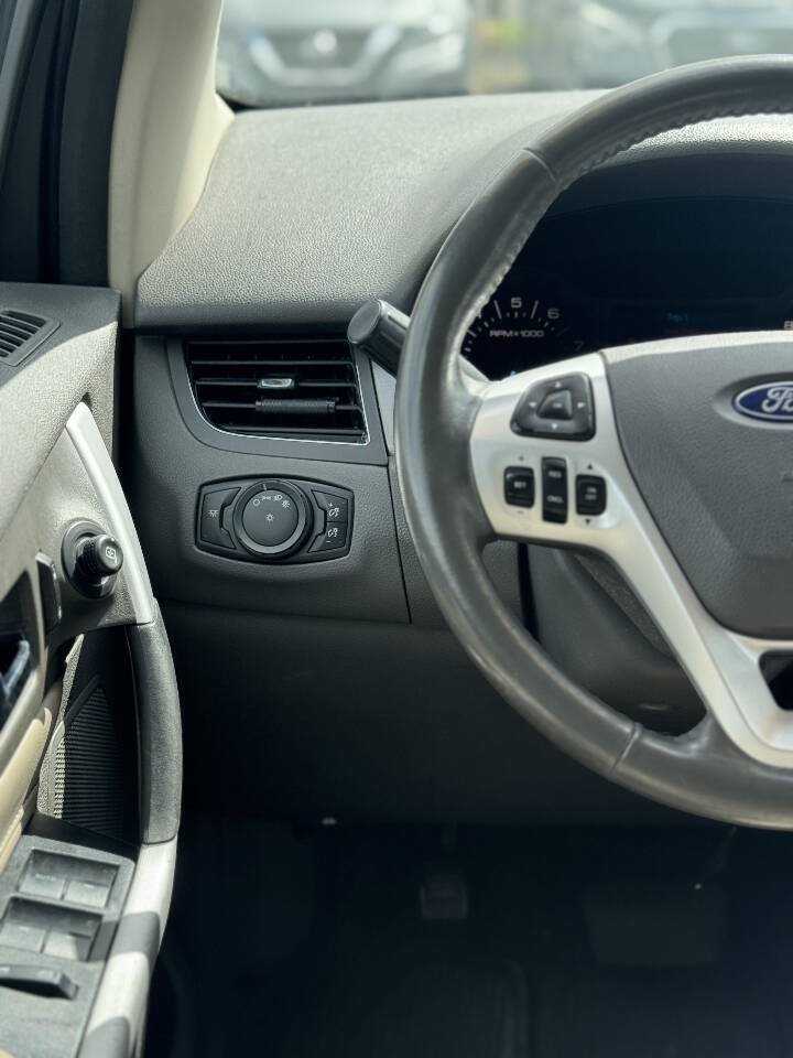 Used 2013 Ford Edge SEL FWD image 16