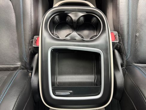 Used 2021 Chrysler Pacifica Touring-L w/ Uconnect Theater Family Group FWD image 34