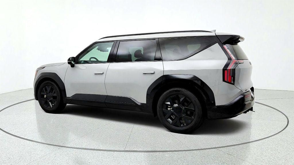 Used 2026 Kia EV9 Land w/ Nightfall Edition Package AWD/4WD image 7